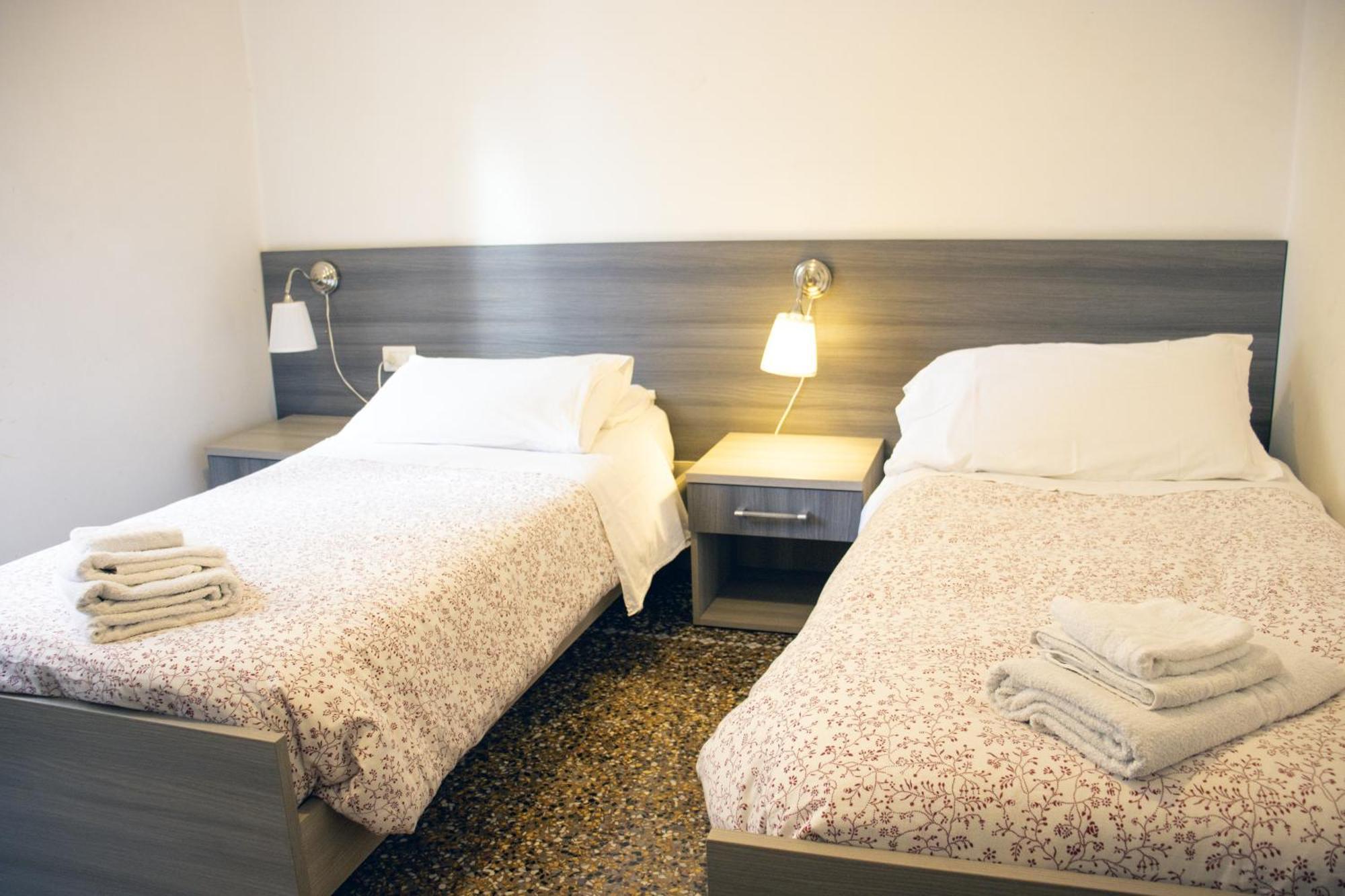 Albergo Locanda Diana Genoa Bagian luar foto